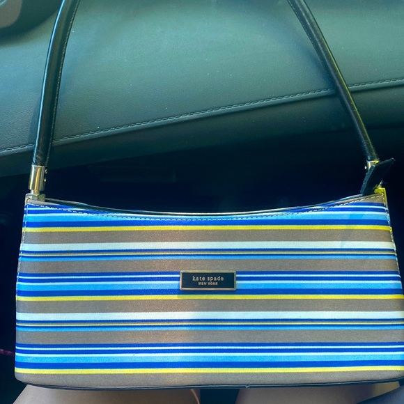 small Kate Spade purse - Picture 1 of 3